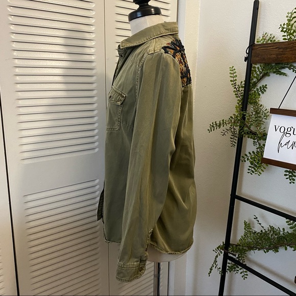 Sanctuary|L|Olive Green Embroidered Utility Button-down Shirt - Picture 2 of 11